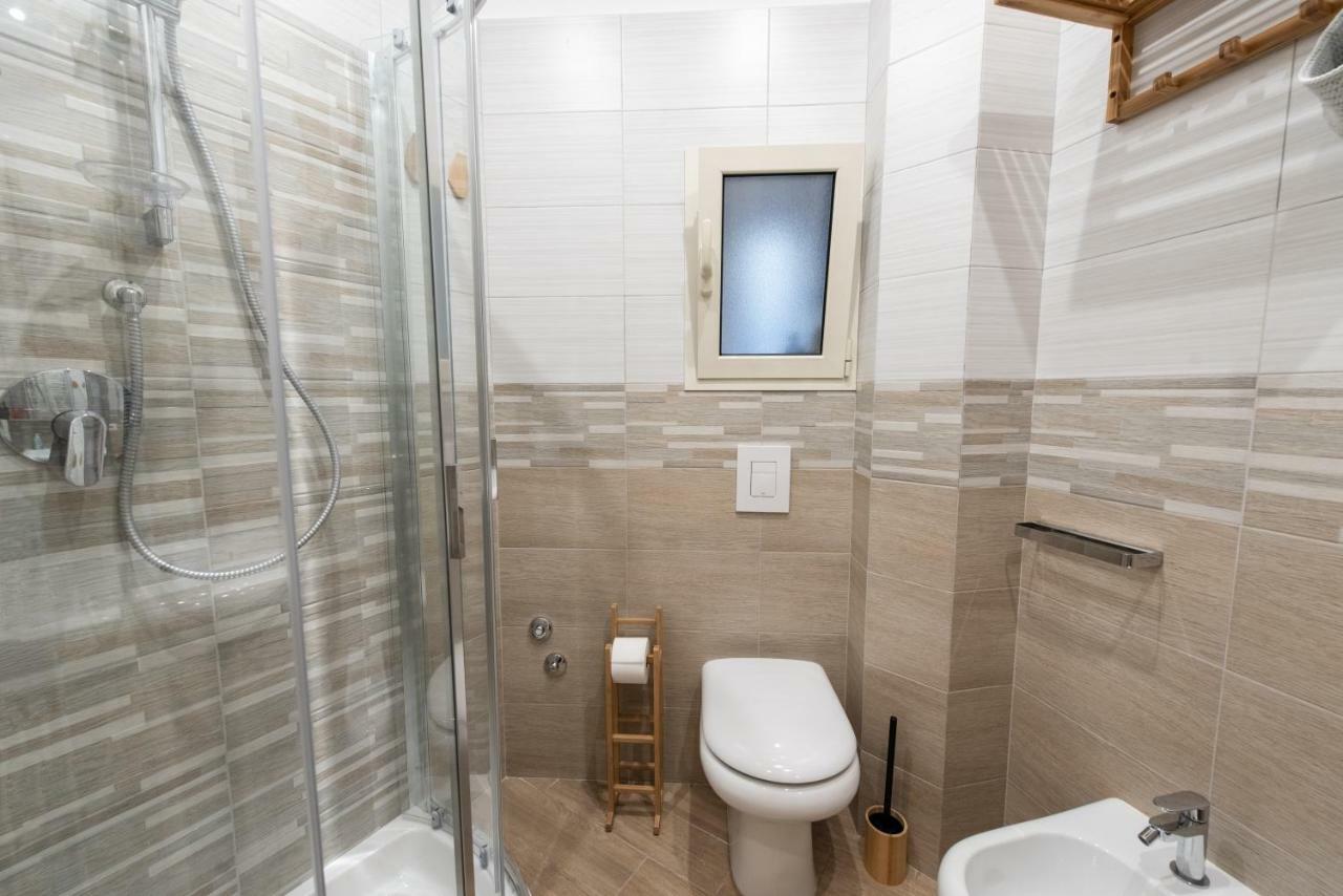 Casa Fiorito Apartment Napoli Bagian luar foto